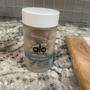 BRAND NEW - ALO Yoga Digest & Debloat Supplement